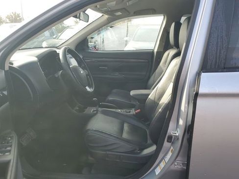 Used 2016 Mitsubishi Outlander SEL image 19