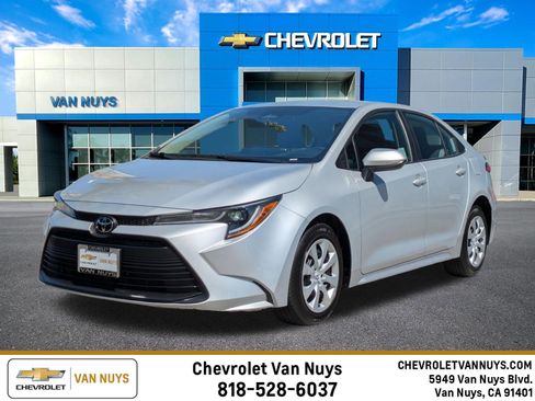 Used 2023 Toyota Corolla LE FWD image 1