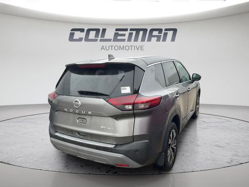 Used 2021 Nissan Rogue SV image 4