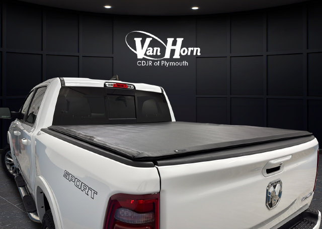Used 2022 RAM 1500 Laramie w/ Sport Appearance Package AWD/4WD image 9