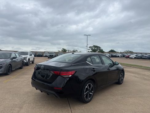Certified 2025 Nissan Sentra SV image 20