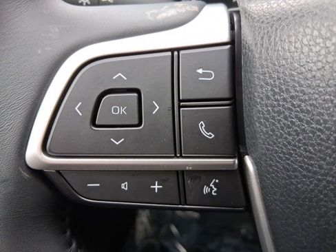 Used 2025 Toyota Grand Highlander AWD Hybrid image 21