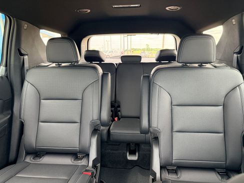 New 2026 Chevrolet Traverse LT FWD image 22