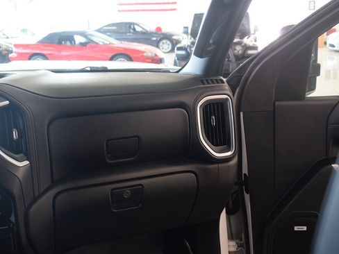 Used 2020 GMC Sierra 2500 AT4 w/ AT4 Premium Package AWD/4WD image 29