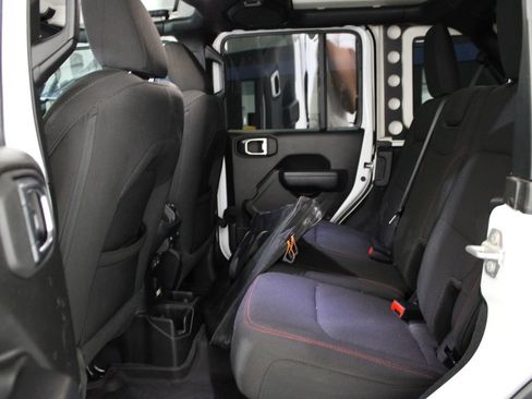 Used 2023 Jeep Wrangler Unlimited Rubicon AWD/4WD image 14