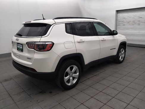 Used 2018 Jeep Compass Latitude w/ Cold Weather Group AWD/4WD image 10