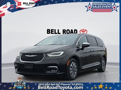 Used 2023 Chrysler Pacifica Limited