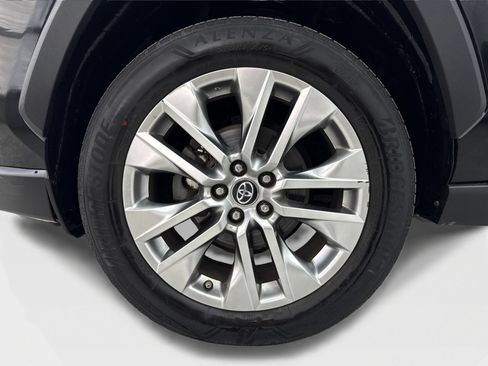 Used 2019 Toyota RAV4 Limited w/ Advanced Technology Package AWD/4WD image 51