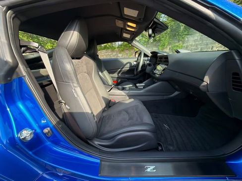 Used 2025 Nissan Z Performance w/ Floor Mat Package RWD image 24