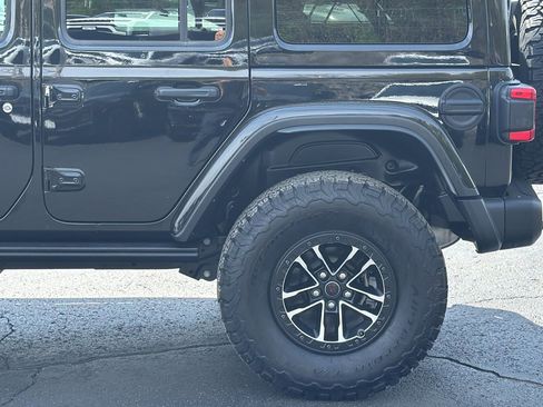 Certified 2024 Jeep Wrangler Unlimited Rubicon AWD/4WD image 4