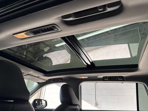 Used 2024 Toyota Highlander Platinum image 44