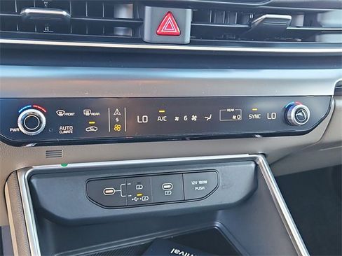 New 2026 Kia Carnival LXS image 27