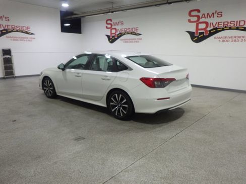 Used 2022 Honda Civic EX image 2