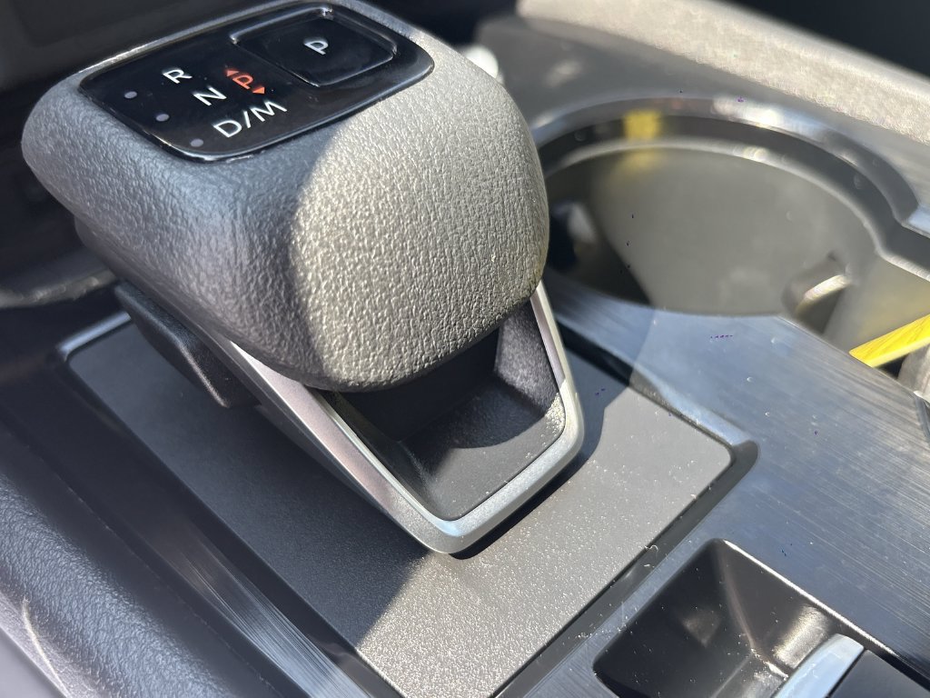Used 2025 Nissan Rogue SL FWD image 29