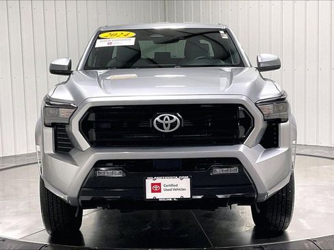 Certified 2024 Toyota Tacoma SR5 image 2