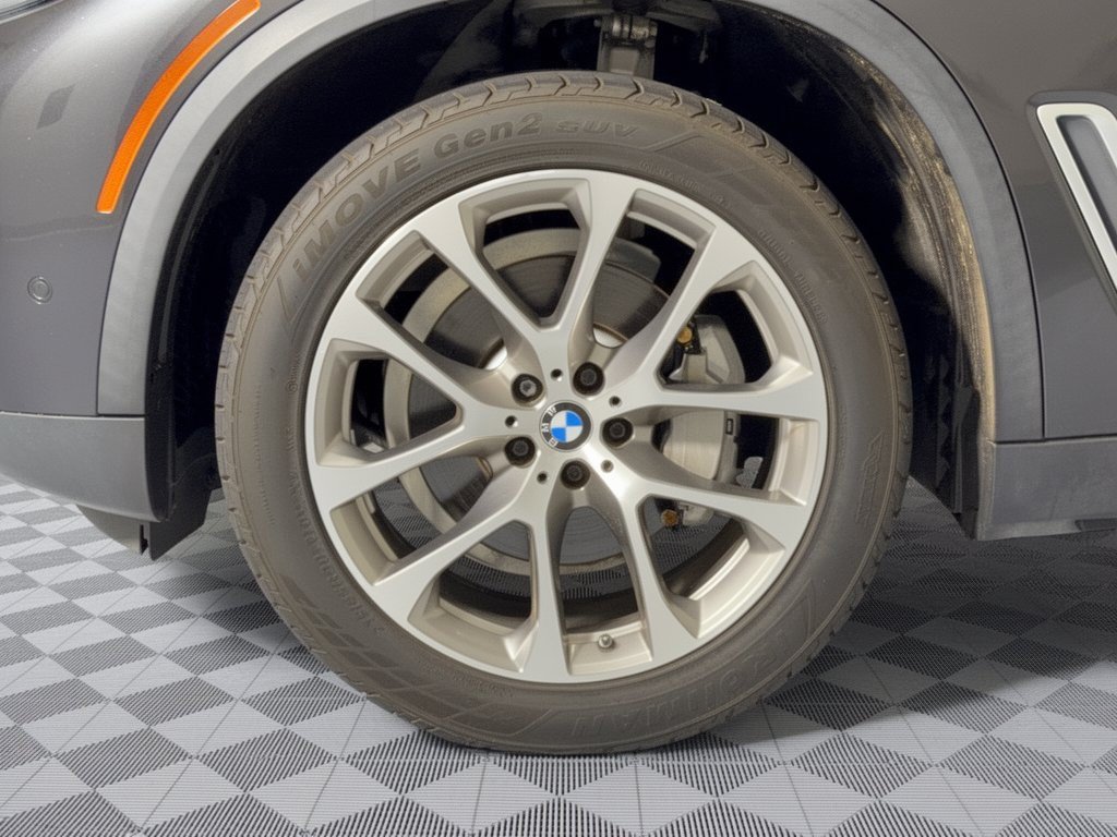 Used 2021 BMW X5 xDrive40i AWD/4WD image 13