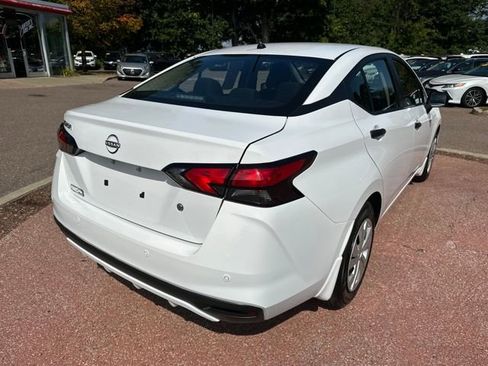 Used 2025 Nissan Versa S w/ Trunk Package image 5