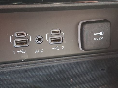 Certified 2023 Jeep Grand Cherokee Altitude AWD/4WD image 24