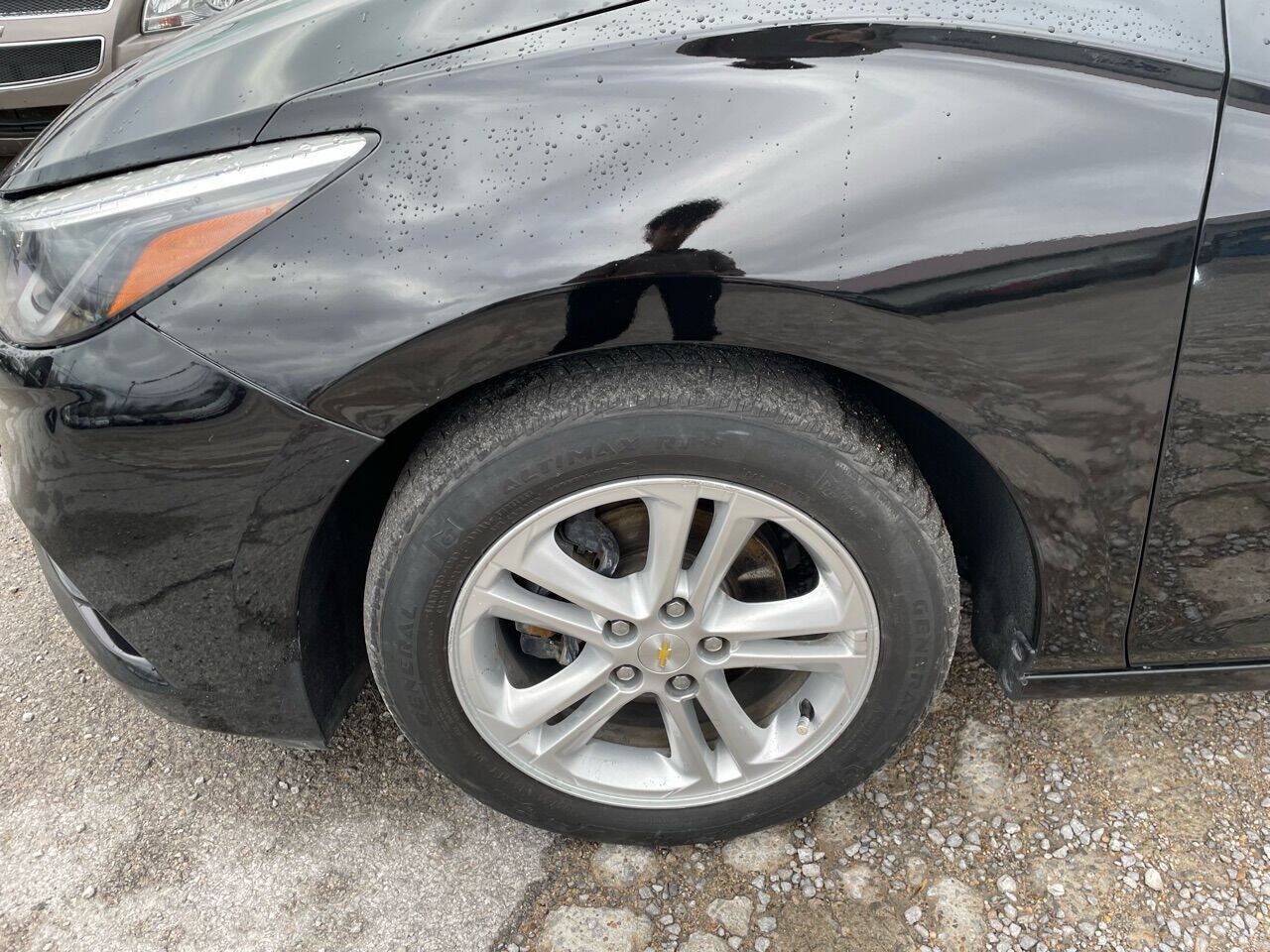 Used 2018 Chevrolet Cruze LT FWD image 15