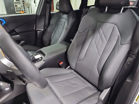 Certified 2025 BMW X3 xDrive30i w/ M Sport Package image 17