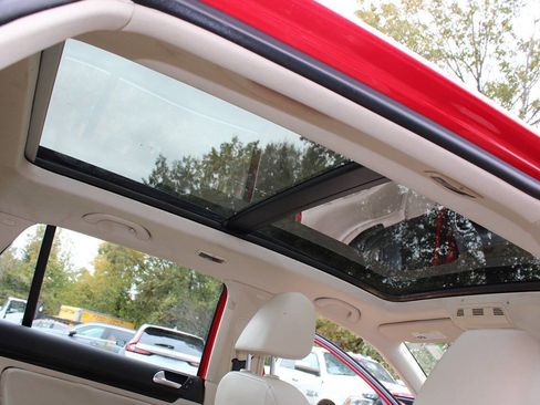 Used 2013 Volkswagen Jetta SE image 37