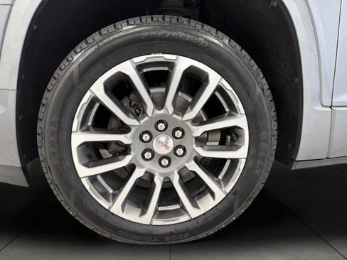 Used 2021 GMC Acadia Denali w/ Trailering Package AWD/4WD image 3
