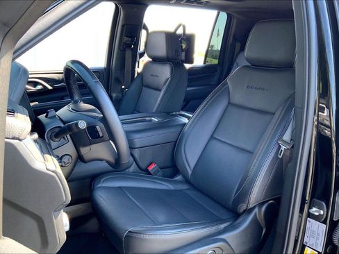 Used 2023 GMC Yukon XL Denali w/ Denali Reserve Package AWD/4WD image 24