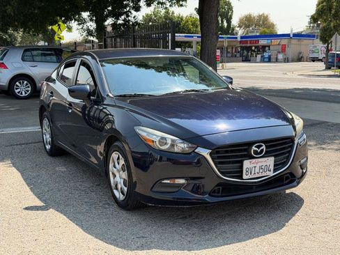 Used 2018 MAZDA MAZDA3 Sport FWD image 2