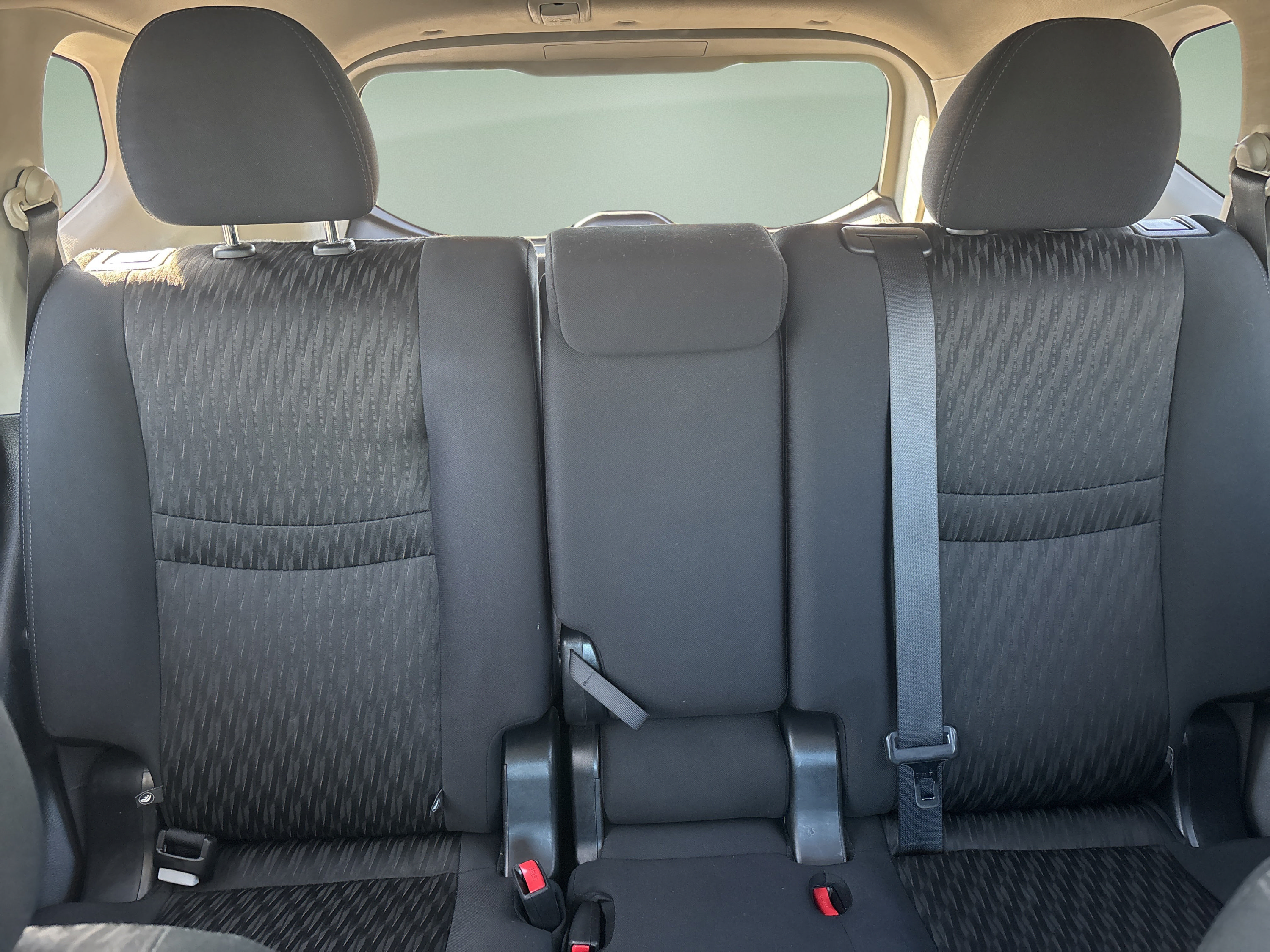 Used 2018 Nissan Rogue S FWD image 21