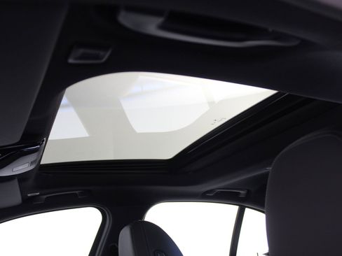 Used 2025 BMW 330i xDrive Sedan w/ Convenience Package image 13