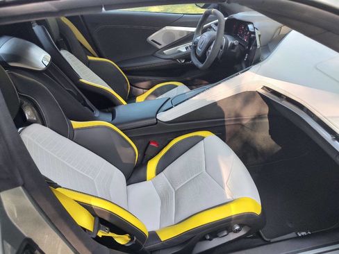 Used 2022 Chevrolet Corvette Stingray Premium Conv image 9