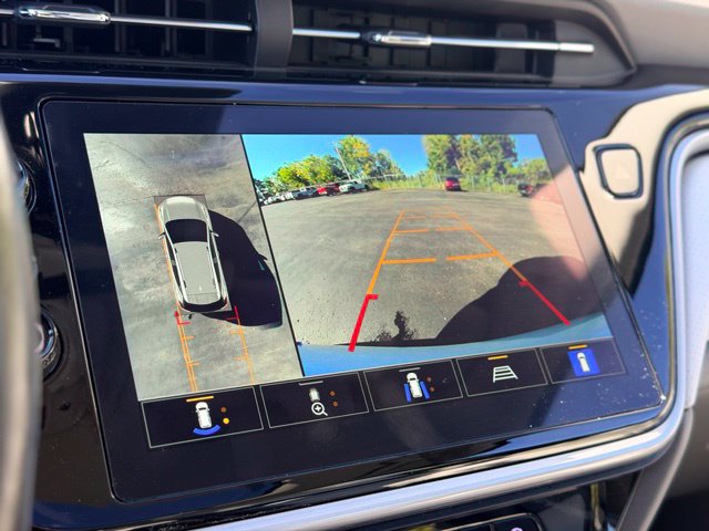 Used 2023 Chevrolet Bolt EUV Premier w/ Sun & Sound Package FWD image 15