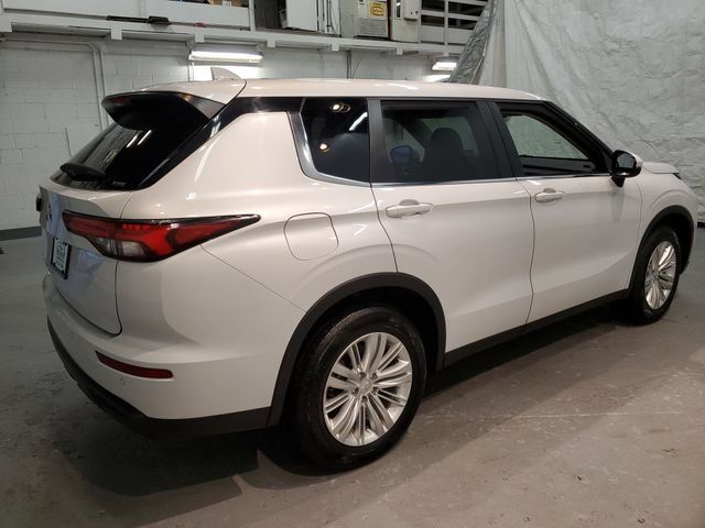 Used 2024 Mitsubishi Outlander ES AWD/4WD image 7
