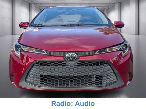 Used 2022 Toyota Corolla LE image 2