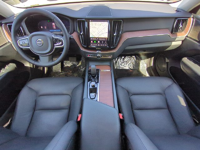 Used 2024 Volvo XC60 T8 Plus w/ Protection Package Premier AWD/4WD image 27
