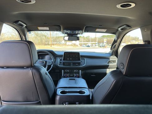 Used 2024 GMC Yukon SLT image 22