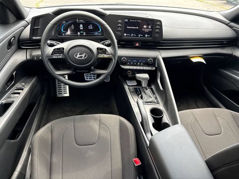 Used 2026 Hyundai Elantra Sport FWD image 22