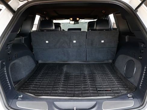 Used 2014 Jeep Grand Cherokee Overland w/ Advanced Technology Group image 26