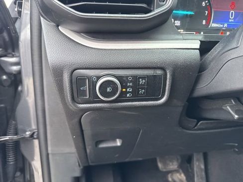 Used 2023 Ford Explorer XLT w/ Equipment Group 202A image 19