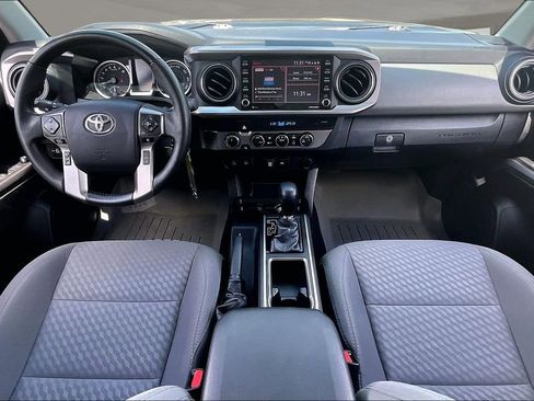 Used 2022 Toyota Tacoma SR5 w/ Technology Package AWD/4WD image 8