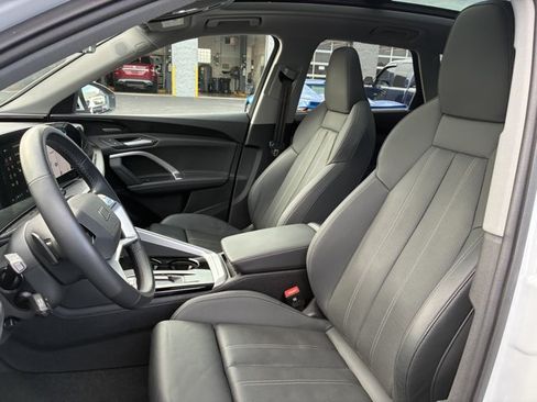 Used 2025 Audi Q5 Premium Plus w/ Premium Plus AWD/4WD image 12