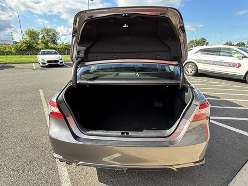 Used 2019 Toyota Camry SE w/ Audio Package FWD image 42