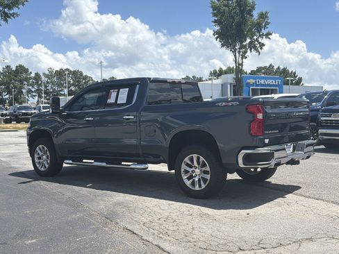 Used 2020 Chevrolet Silverado 1500 LTZ w/ LTZ Premium Package AWD/4WD image 10