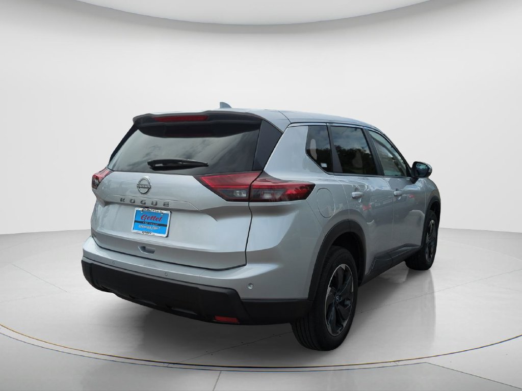 Used 2025 Nissan Rogue SV FWD image 5