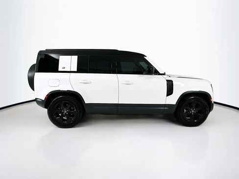 Used 2021 Land Rover Defender 110 S image 9