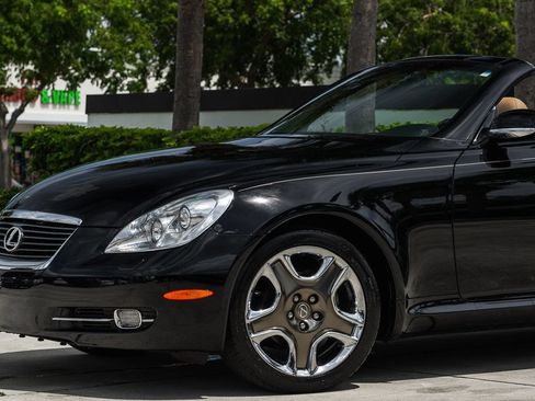 Used 2006 Lexus SC 430 Convertible w/ Preferred Accessory Pkg RWD image 3