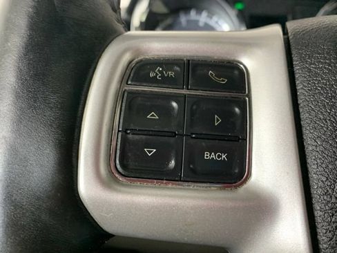 Used 2015 Chrysler Town & Country Touring-L w/ Driver Convenience Group FWD image 29
