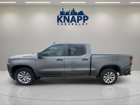 Used 2020 Chevrolet Silverado 1500 Custom w/ Custom Value Package image 2