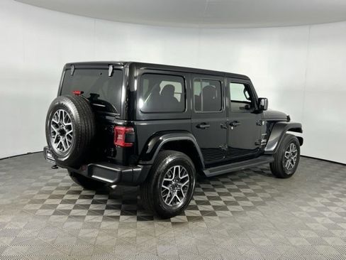 Certified 2024 Jeep Wrangler Sahara image 7