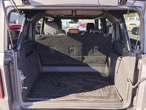 Used 2024 Ford Bronco Outer Banks w/ Sasquatch Package image 13